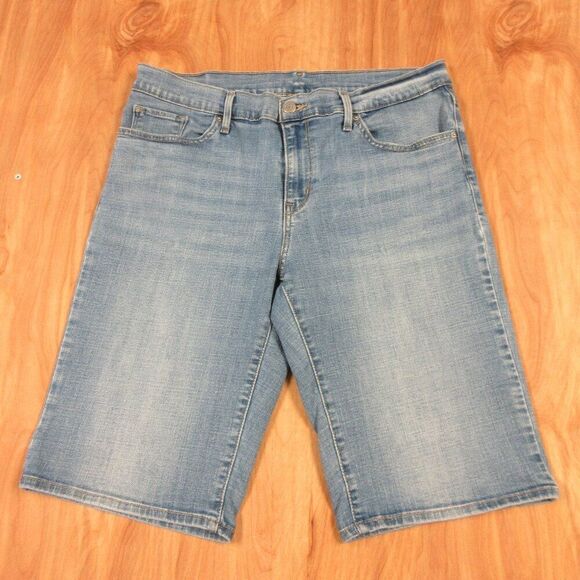 LEVI'S Classic Bermuda Denim Jean SHORTS Womens Size 32 Capri Skimmer Light Wash - Picture 2 of 13